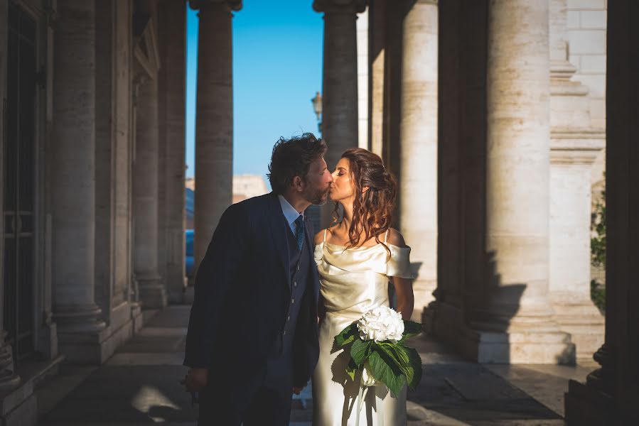 Fotografo di matrimoni Luca Caparrelli (lucacaparrelli). Foto del 8 novembre 2019