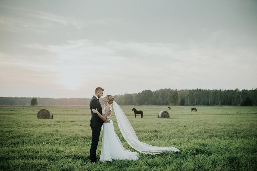 Wedding photographer Patrycja Płócienniczak (plocienniczak). Photo of 1 September 2023