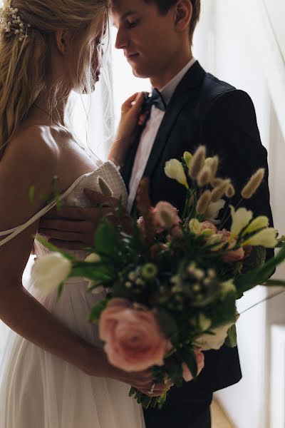 Fotógrafo de casamento Olesia Solodrai (asyawolf). Foto de 22 de março 2019