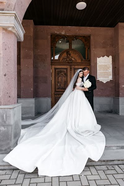 Fotógrafo de casamento Kseniya Voropaeva (voropaevaphoto). Foto de 11 de maio 2022