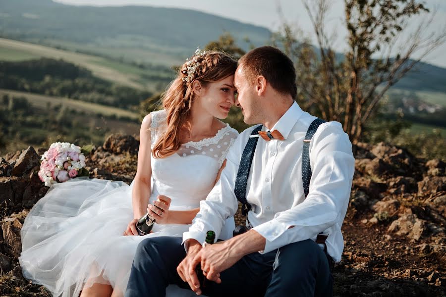 Fotógrafo de casamento Lukáš Komárek (komarekphoto). Foto de 20 de janeiro 2019