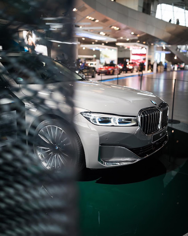 しまゆー/SHIMAYUさんが投稿したbmw・7シリーズに関するカスタム事例の投稿画像6枚目