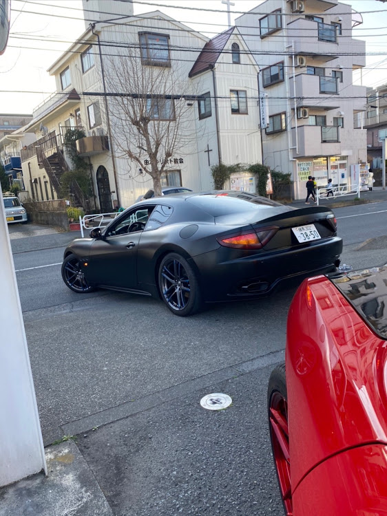 グラントゥーリズモのDIY・フルラッピング・サテンブラック・マットブラック・洗車に関するカスタム事例の投稿画像1枚目
