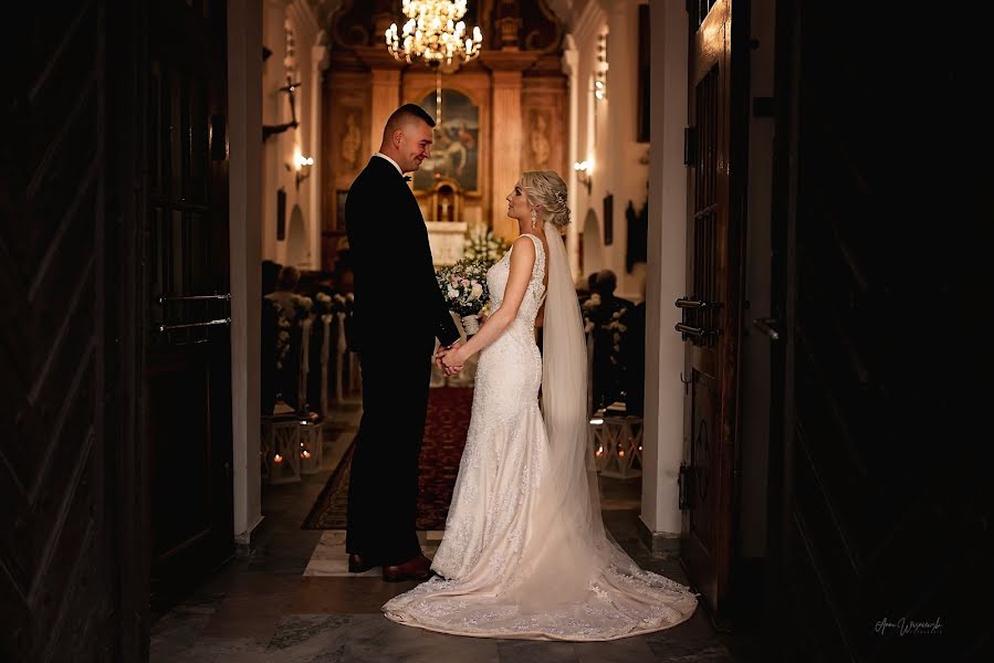 Fotógrafo de casamento Anna Wisniewska (wisniewskaa). Foto de 13 de fevereiro 2020