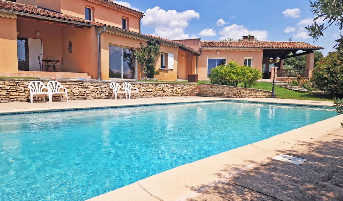 House with pool and terrace Saint-Saturnin-lès-Apt