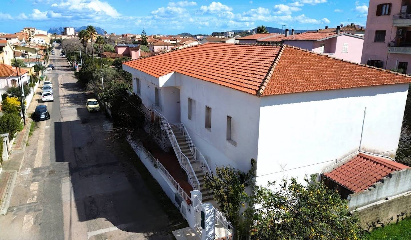 Villa with terrace Olbia