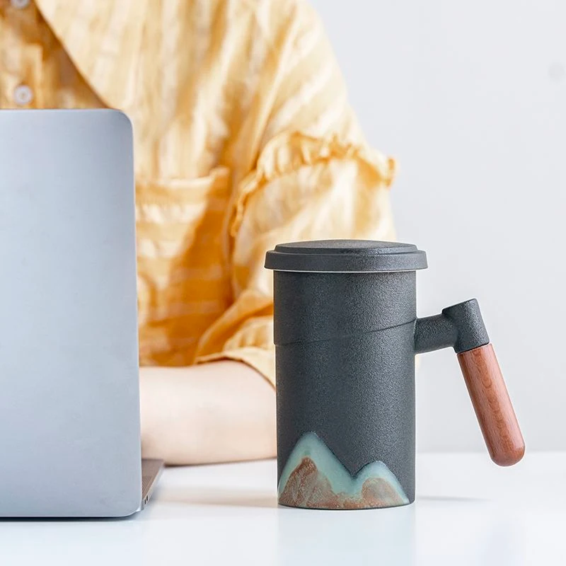 Duży kubek ceramiczny z filtrem i pokrywką do biura, idealny do herbaty. Świetny na Święto Środka Jesieni.