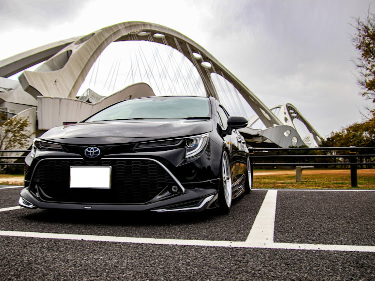 カローラスポーツのカメラ下手くそゴメン・トヨタ会館・トヨタ自動車本社・豊田スタジアムに関するカスタム事例の投稿画像5枚目