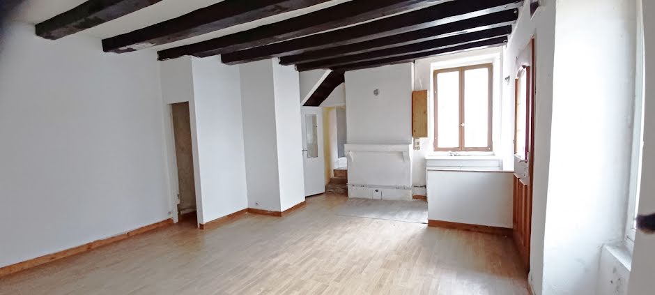 Vente maison 2 pièces 43 m² à Lurcy-Lévis (03320), 19 500 €