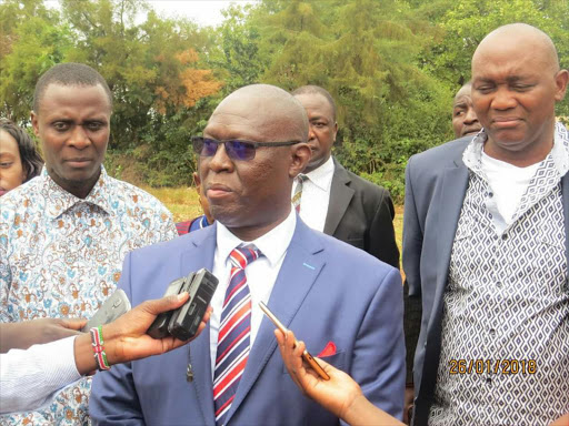 Siaya county deputy governor James Okumbe addressing journalists at the proposed site of Barack Obama University minutes after Interior PS Karanja Kibicho suspended the event on Friday, January 26, 2018. /LAMECK BARAZA