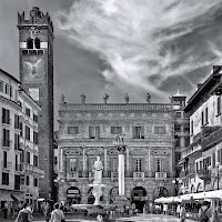 Piazza Erbe (Verona) di 