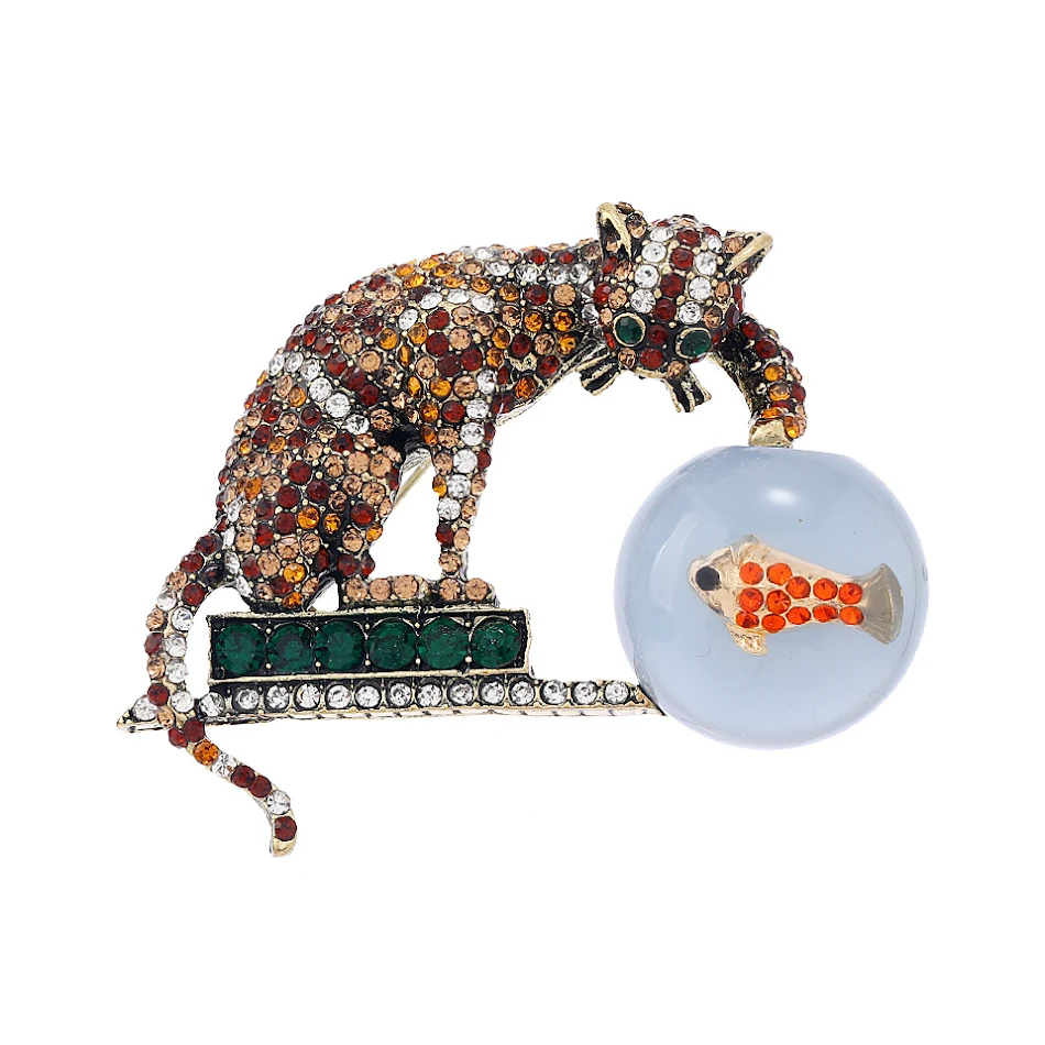 Broche de mujer con diseño creativo de pez arañado con brillantes de diamantes de imitación, ideal para un toque elegante y único.