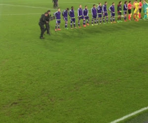 We houden ons hart vast voor zondag: het veld van Anderlecht lijkt op kraterzone