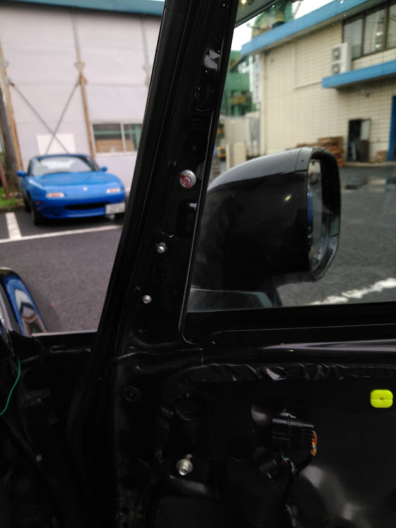 オデッセイのミラー交換・安もん～🤣・DIYに関するカスタム事例の投稿画像2枚目