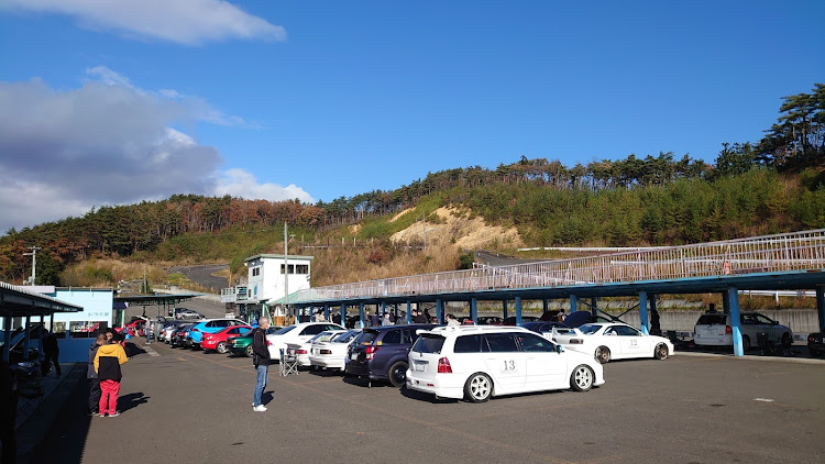 カローラの#リンクサーキット・急遽オフ会・艶々愛好会・紅葉ドライブに関するカスタム事例の投稿画像1枚目