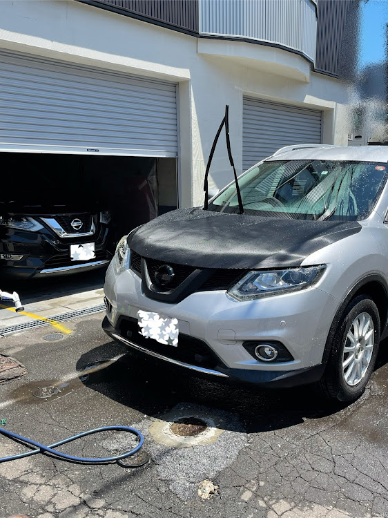 エクストレイルのNISSAN・日産・エクストレイルT32・カーボンシート貼り付け・ステイホームに関するカスタム事例の投稿画像4枚目