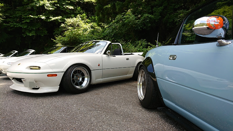 ロードスターの醤油屋・鍾乳洞・サクライマツダ・タグが不調だらけ・集合写真に関するカスタム事例の投稿画像15枚目