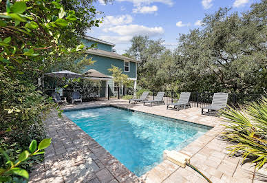 House with pool and terrace 8