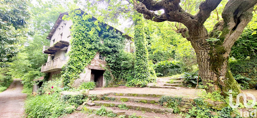 Property with pool and garden 3