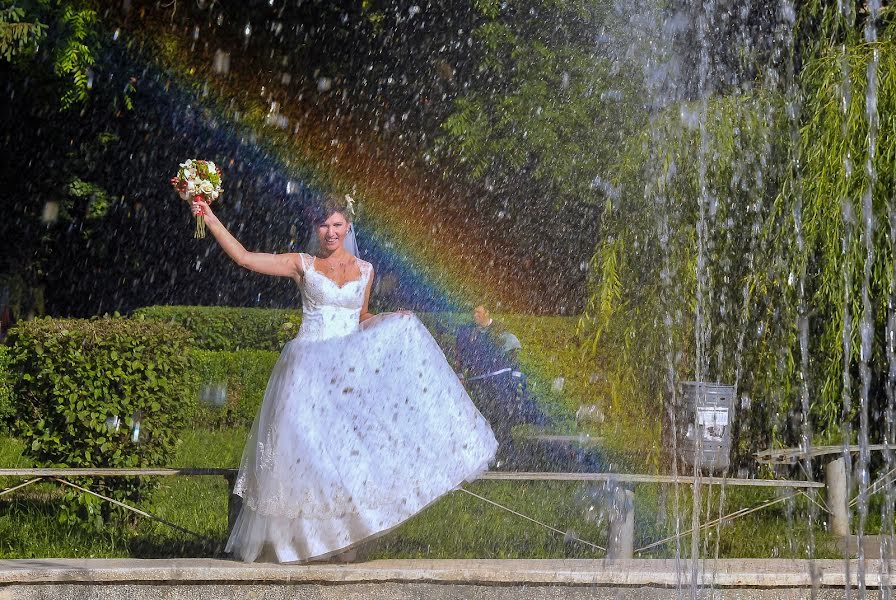 Fotógrafo de bodas Vasiliu Leonard (vasiliuleonard). Foto del 26 de enero 2015