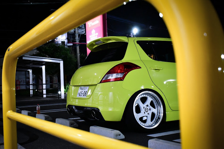 スイフトスポーツのスイフトスポーツ・zc32s・宮崎・jncwheel・タイヤピンチに関するカスタム事例の投稿画像1枚目