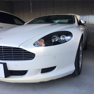 DB9 クーペ