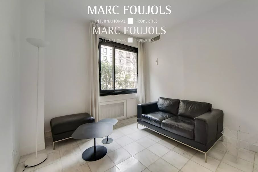 Location  locaux professionnels 2 pièces 36 m² à Paris 16ème (75016), 1 900 €