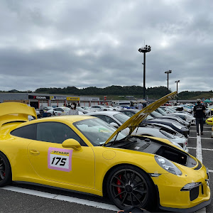 991