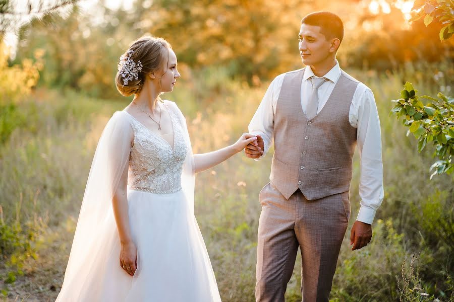 Fotógrafo de casamento Olga Belopukhova (belopuhovphoto). Foto de 9 de março 2022