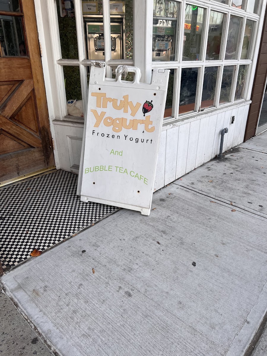 Gluten-Free at Truly Yogurt