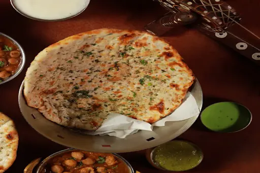 Stuffed Kulcha