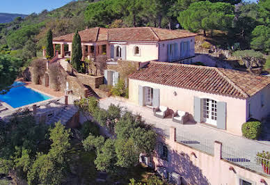 House with pool and terrace 13