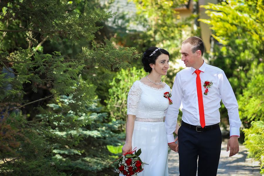 Fotógrafo de casamento Denis Sitovskiy (as6x6). Foto de 9 de maio 2018