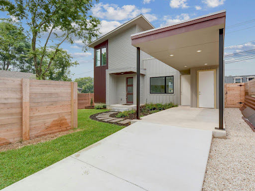 Luxury house for rent in Austin (United States) - Modern house with carport and garden