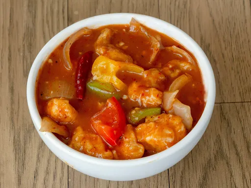 Diced Chicken In Schezwan Sauce