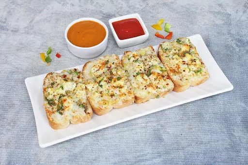 Paneer And Cheese Garlic Bread