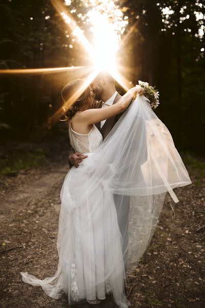 Fotógrafo de casamento Patrycja Kierońska (mal4wina). Foto de 3 de novembro 2022