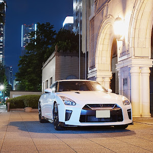 NISSAN GT-R