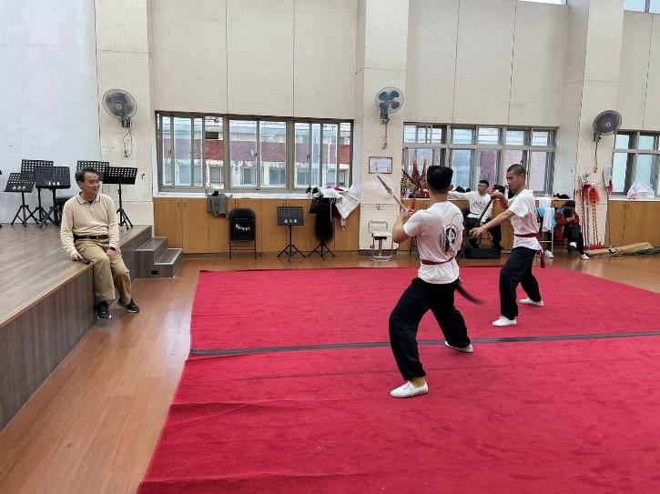 圖五：京劇系學生示範生旦淨丑之四功五法