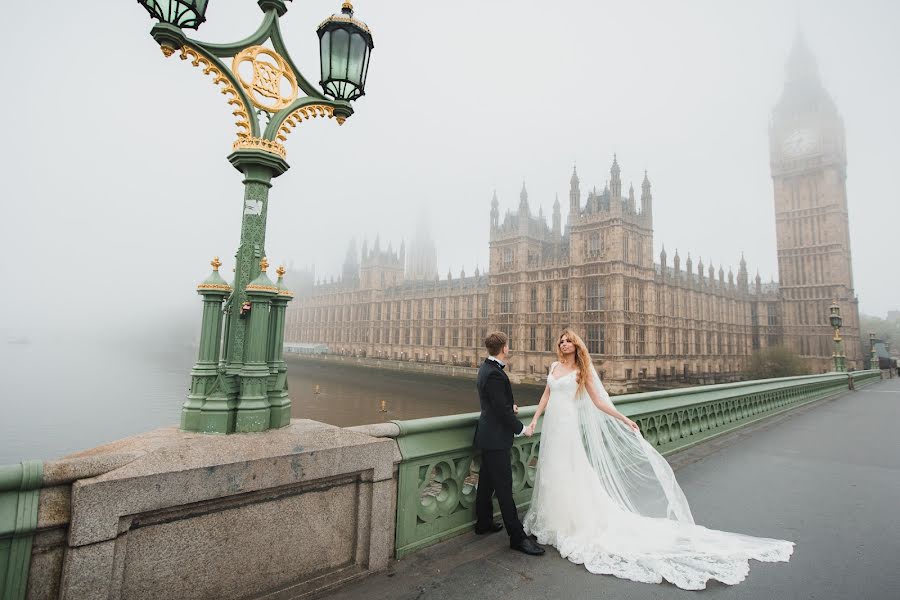 Fotógrafo de casamento Anton Yulikov (yulikov). Foto de 8 de novembro 2021