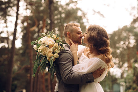 Wedding photographer Dmitriy Gagarin (dimagag). Photo of 1 December 2021