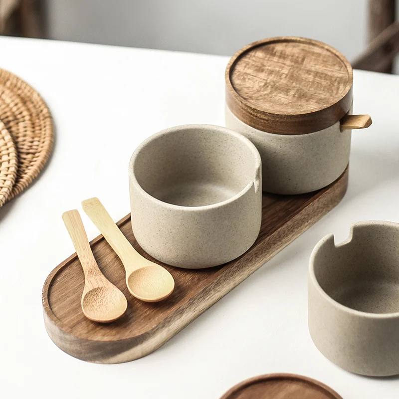 Retro Ceramic Seasoning Pot, Japanese-style for the home. Organize your spices and add a touch of elegance to your kitch