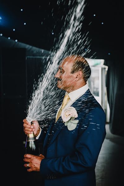 Wedding photographer Darren Stanbridge (darrenstanbridge). Photo of 1 July 2019