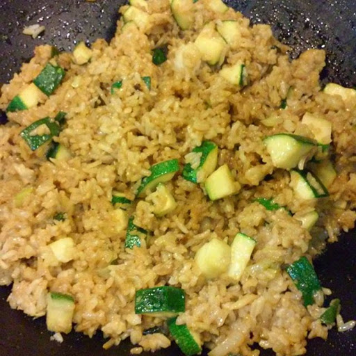 From Instagram: Zuchinni Fried Rice https://instagram.com/p/63EFadrSgQk9kMbkjSMBDkfIvFkZHuc1amnoI0/