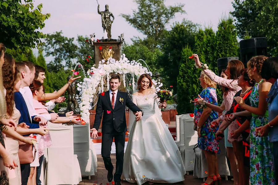 Fotógrafo de bodas Anna Rudanova (rudanovaanna). Foto del 3 de junio 2018