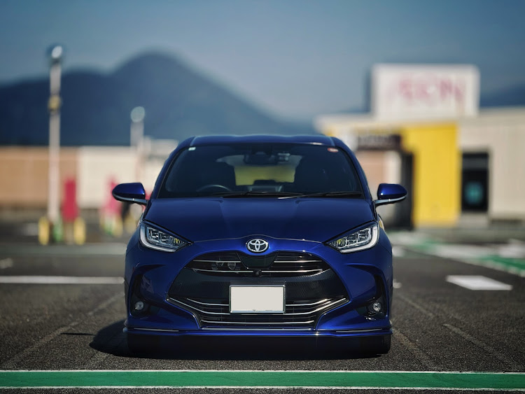 ヤリスのマフラー大百科・自動車税の季節ですね・母の日・GWの思い出・5月もよろしくお願いしますに関するカスタム事例の投稿画像2枚目
