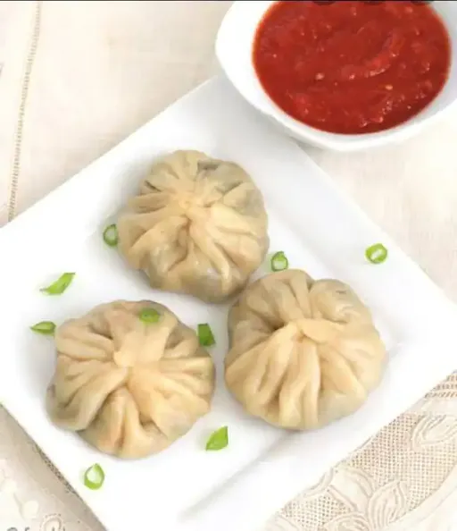 Veg Steamed Momos [6 Pieces]