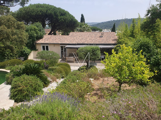 House with pool 3