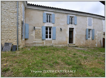 maison à Saint-Jean-d'Angély (17)