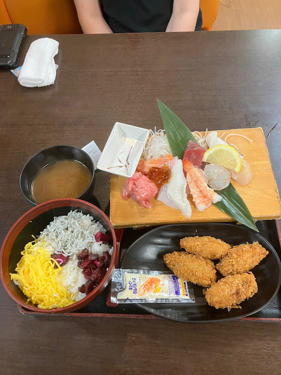 ラクティスの9月もよろしくお願いします。・ブルーブルーカフェ・にほんのうみに関するカスタム事例の投稿画像6枚目